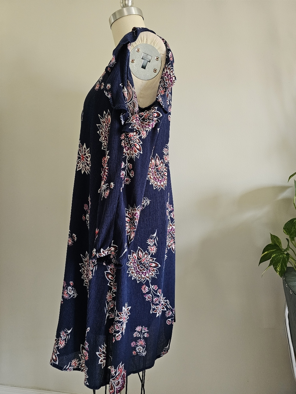 OLD NAVY boho style cold shoulder swing dress with ruffles and long sleeves - Picture 3 of 11
